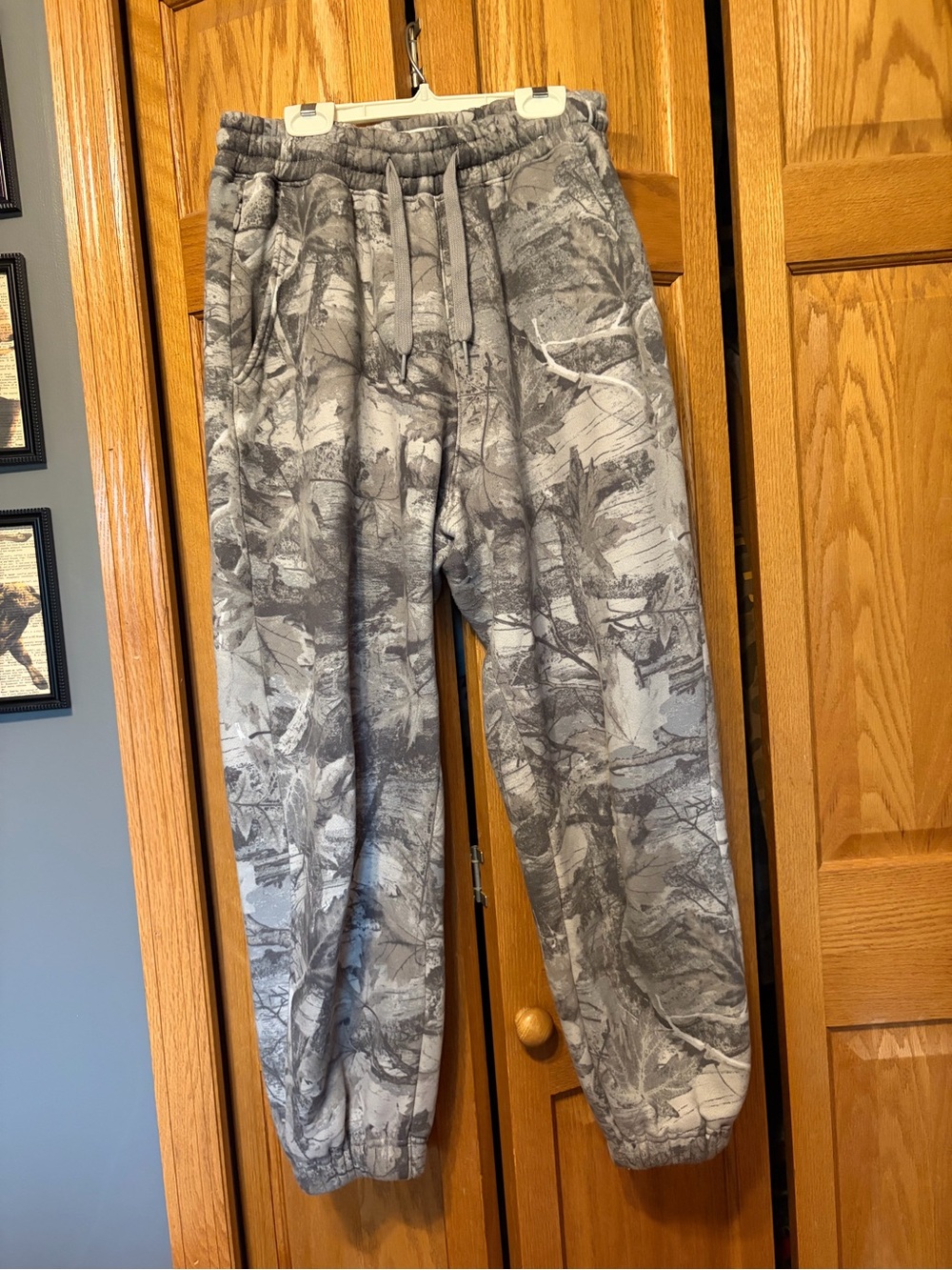 Hollister Gray Camo Men's Jogger Sweatpants